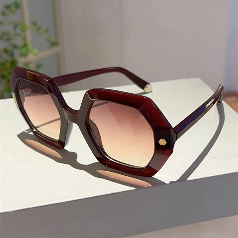 Melissa | Trendy schildvormige zonnebril met gedurfde stijl