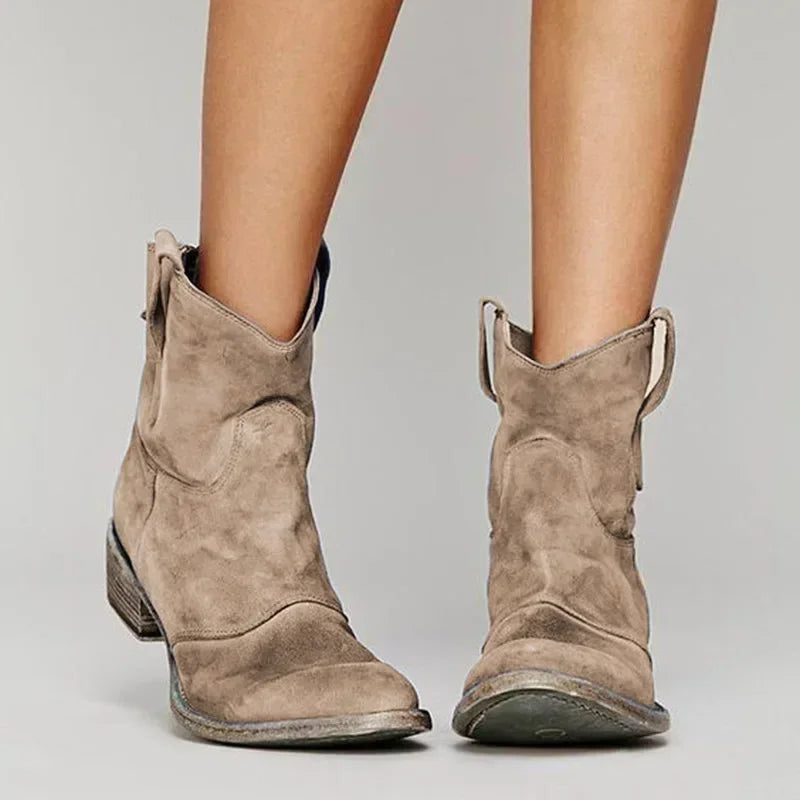 Lize | Cowboy enkellaarsjes met borduurdetails en lage hak