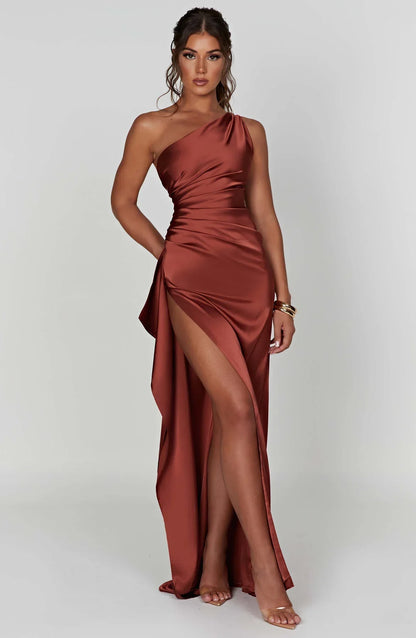 JEMMA ™ | Elegante Satijnen Splitjurk met één Schouder